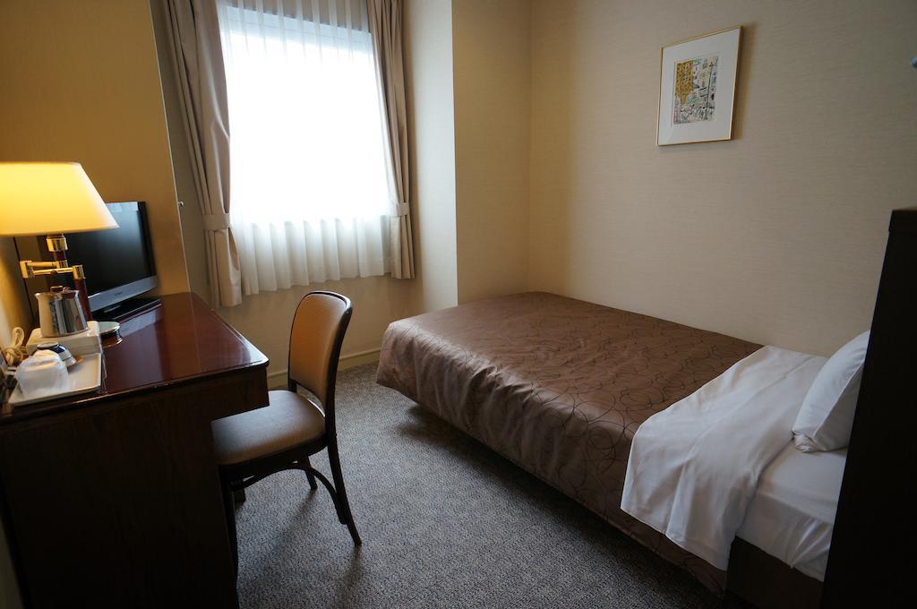 Asakusa Central Hotel Tokyo Exterior photo