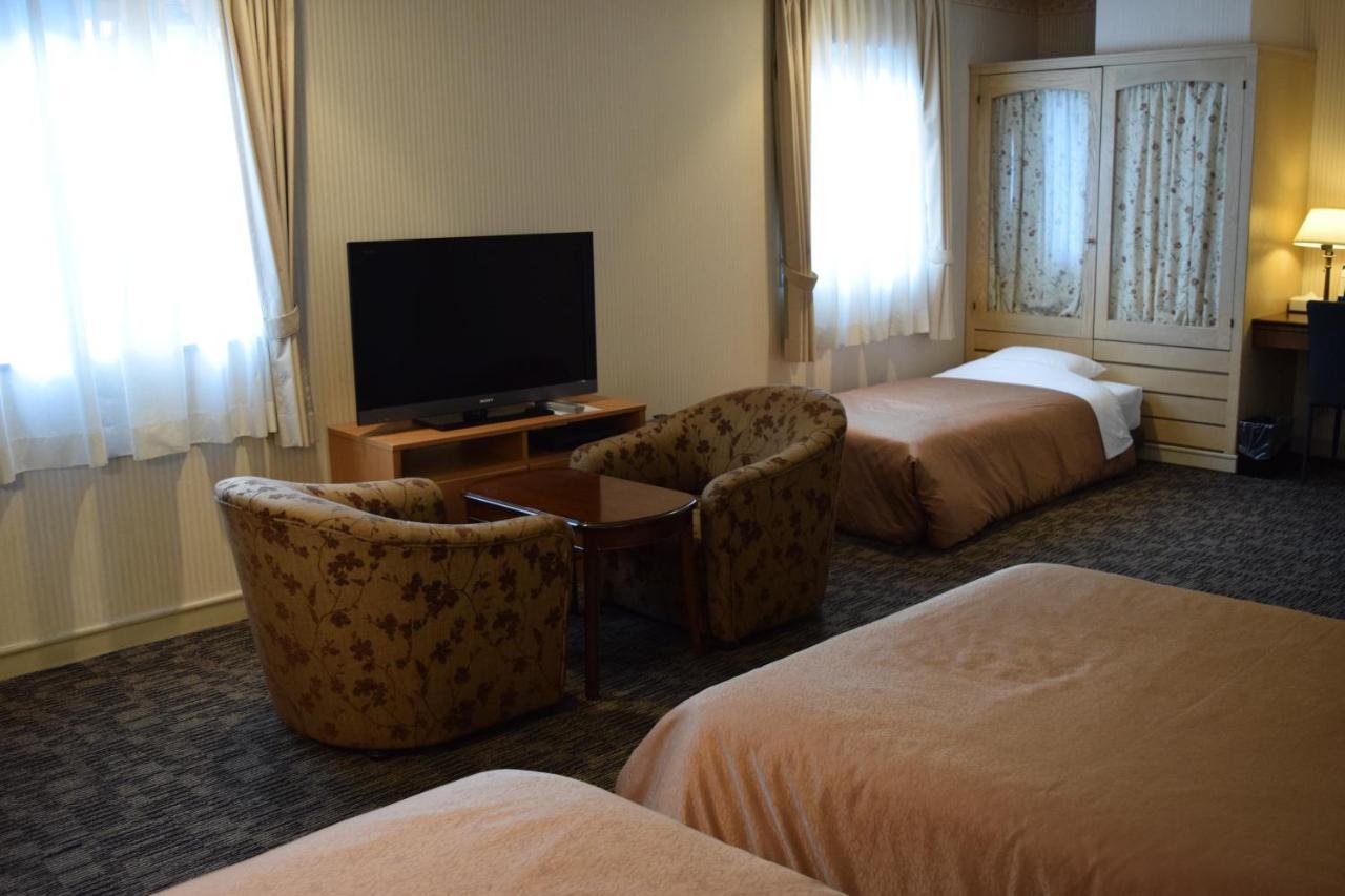 Asakusa Central Hotel Tokyo Exterior photo